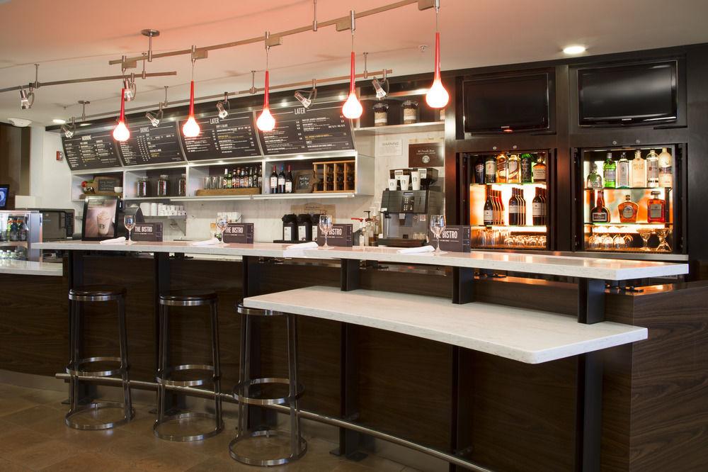 Отель Courtyard By Marriott Sacramento Фолсом Экстерьер фото