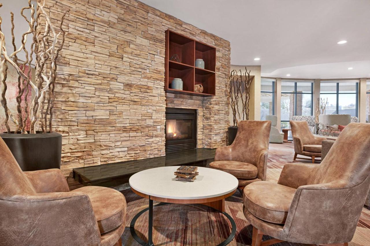 Отель Courtyard By Marriott Sacramento Фолсом Экстерьер фото