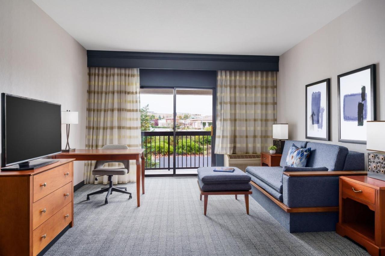 Отель Courtyard By Marriott Sacramento Фолсом Экстерьер фото