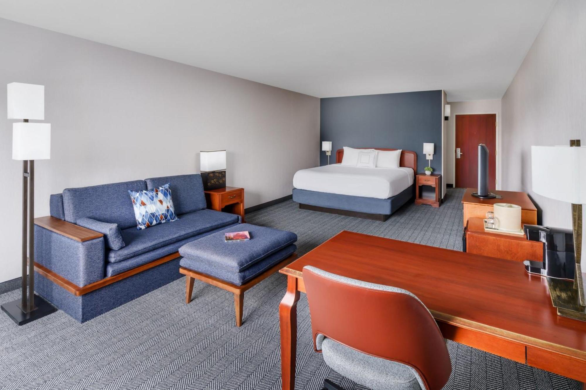 Отель Courtyard By Marriott Sacramento Фолсом Экстерьер фото