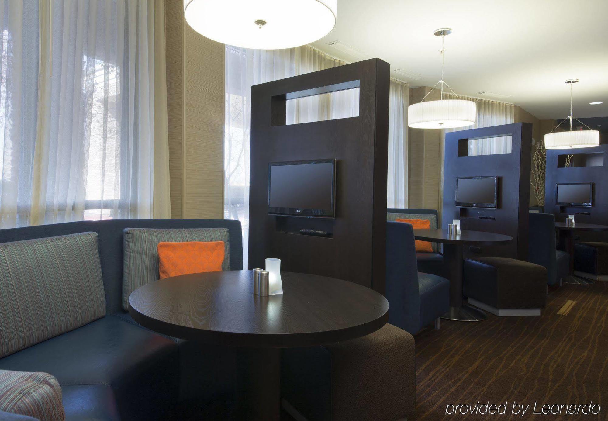 Отель Courtyard By Marriott Sacramento Фолсом Экстерьер фото